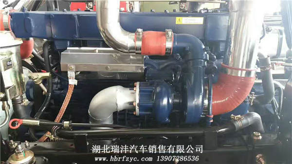 供應(yīng)新品 東風(fēng)【特商】隨車吊底盤濰柴發(fā)動機(jī)