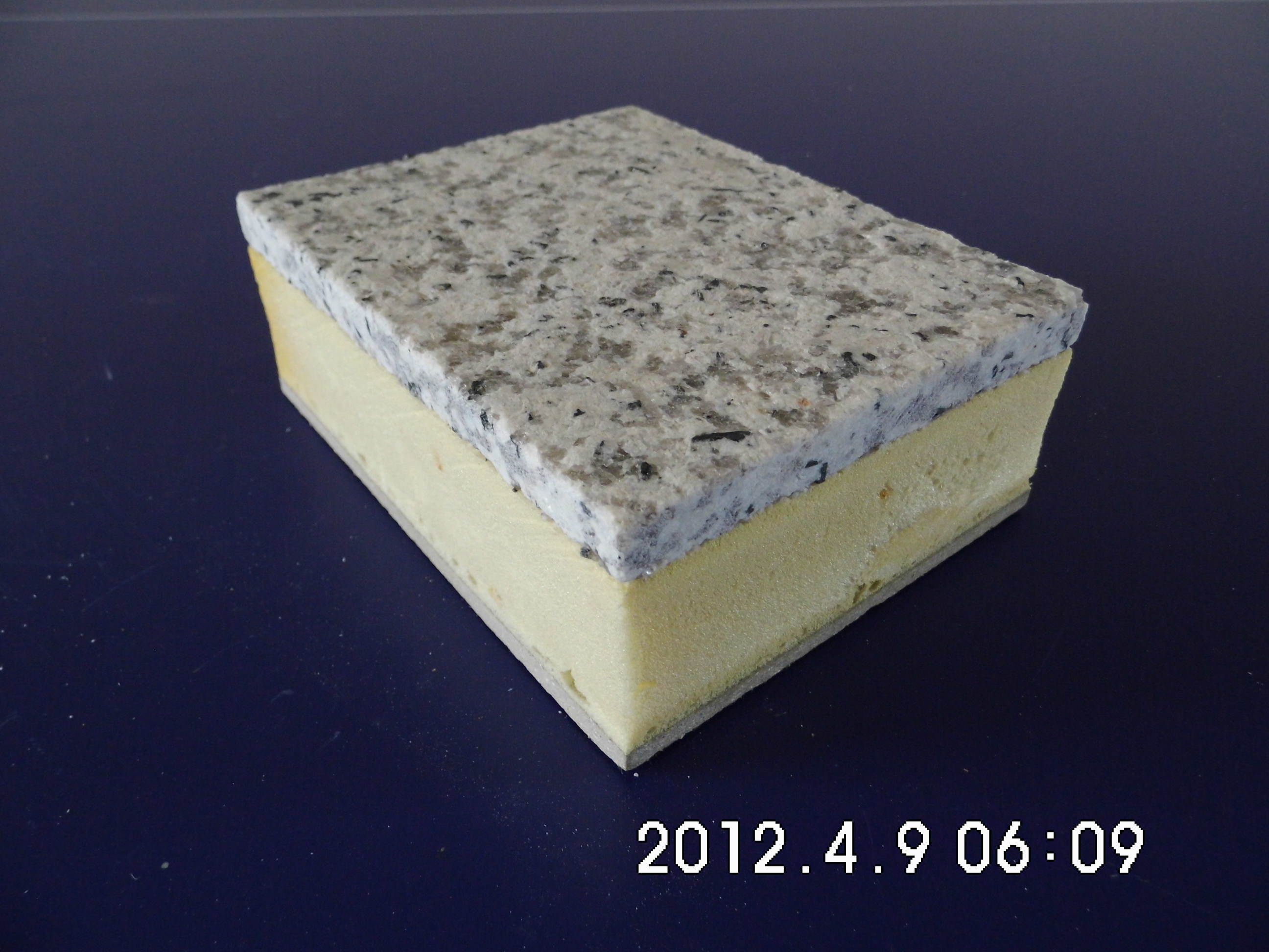 蝦紅花崗巖節(jié)能保溫一體化復(fù)合板(