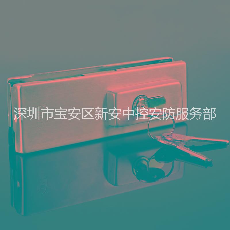 深圳玻璃門鎖,門夾鎖,拉手安裝維修更換快速*