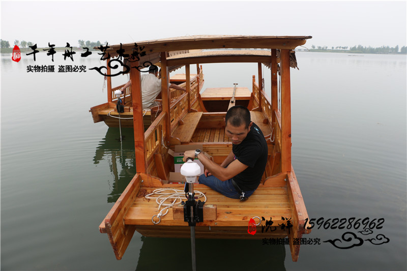 中式旅游船6米高低篷木船帶動(dòng)力景區(qū)電動(dòng)游船小木船手劃船廠家直銷