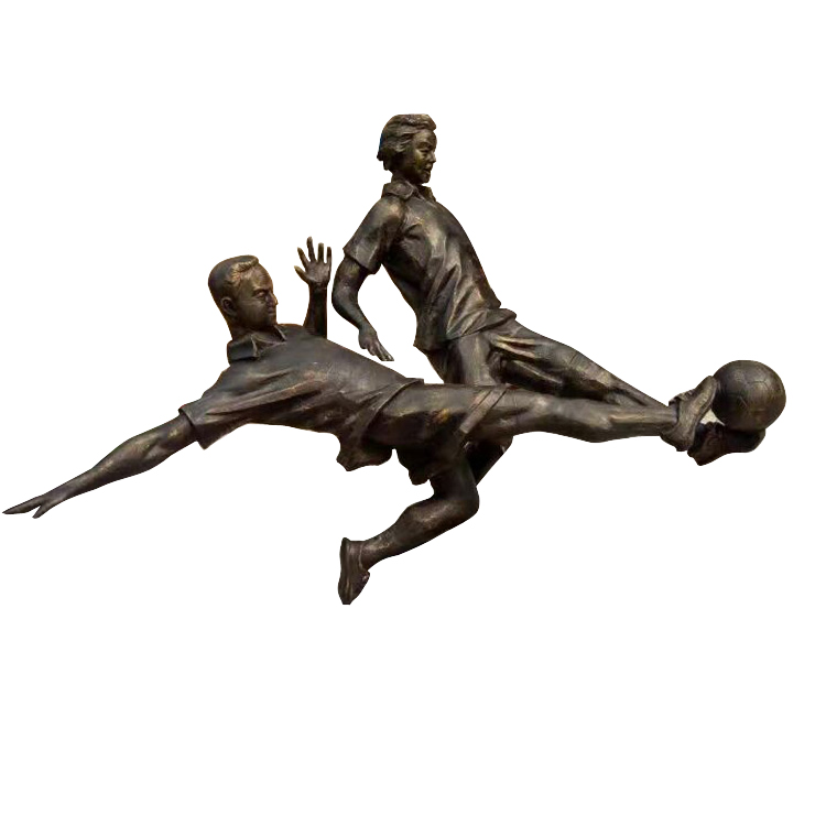 玻璃鋼仿銅踢足球雕塑 踢足球人物雕塑擺件 體育館運動場人物雕塑擺件 踢足球人物雕塑價格