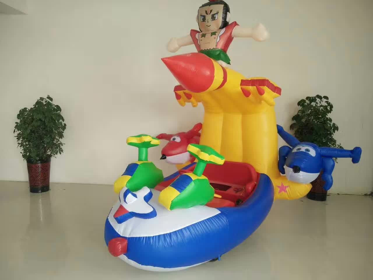 廣場游樂設(shè)備 雙人充氣電瓶車外車 新款兒童彩燈充氣外罩