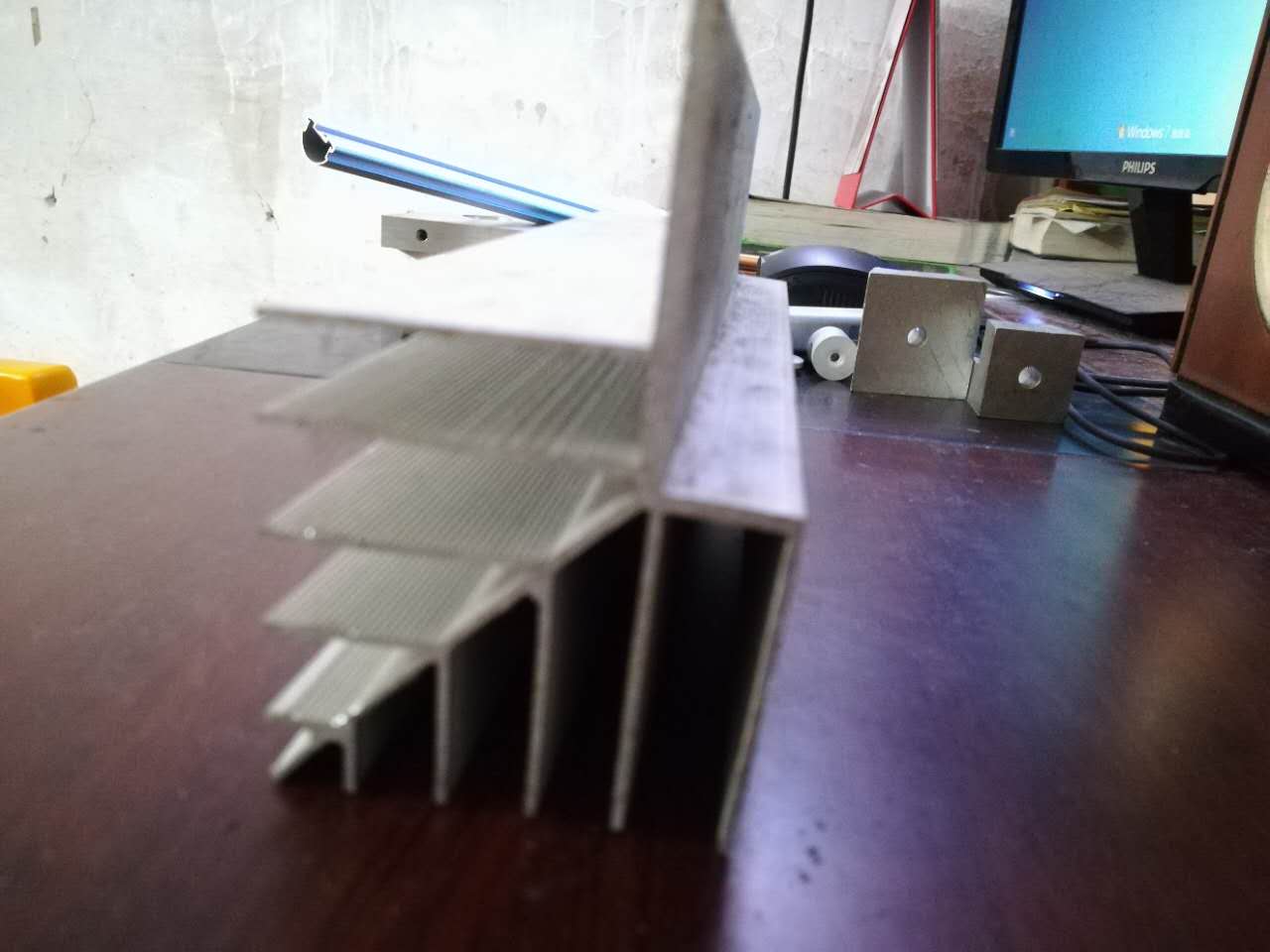 散熱器 機(jī)臺(tái)散熱器
