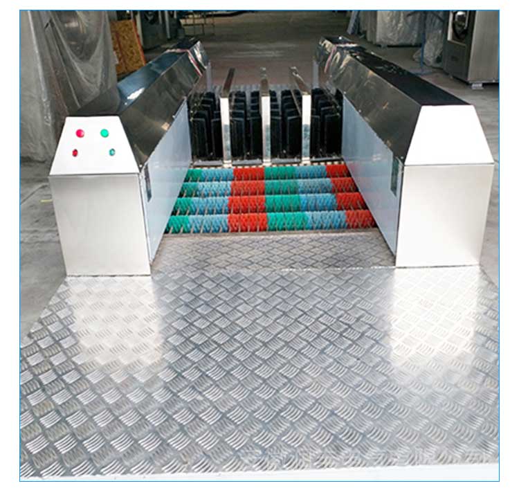 供應(yīng)礦用擦靴機(jī)生產(chǎn)廠家/雙通道擦靴機(jī)/山西全自動(dòng)洗靴機(jī)