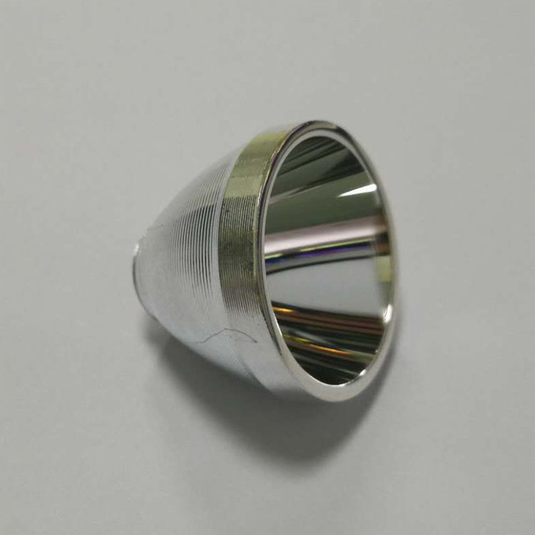 廠家直銷 鋁合金真空鍍膜單孔燈杯 LED手電筒燈杯 LED日光杯 LED環(huán)保節(jié)能燈光杯