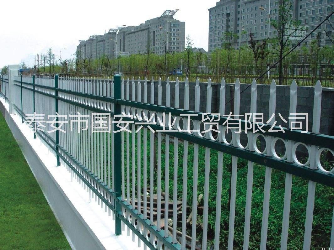 鋅鋼護(hù)欄 鋅鋼護(hù)欄報(bào)價(jià) 鋅鋼欄桿配件 鋅鋼護(hù)欄生產(chǎn)廠家