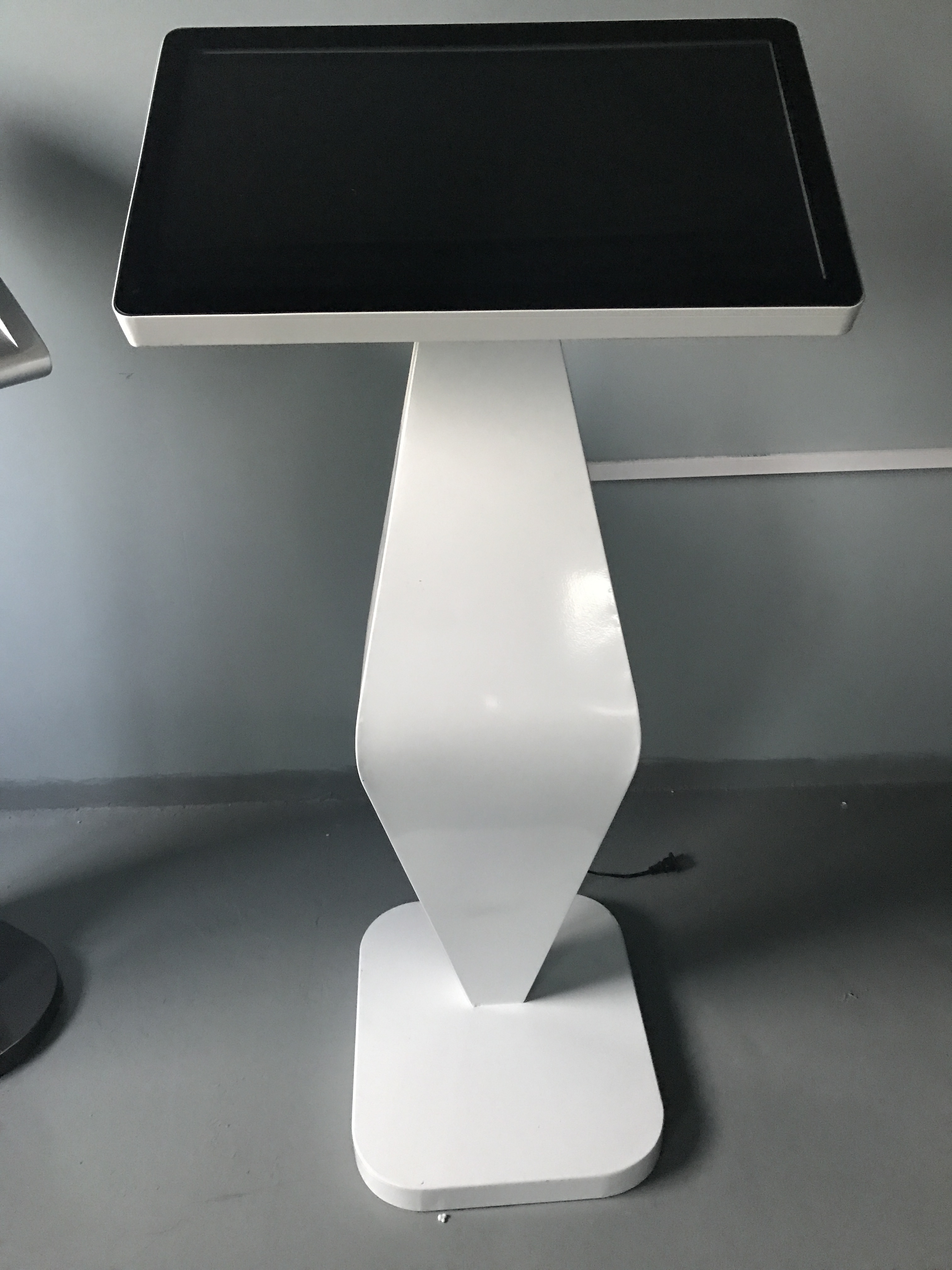 21.5寸觸摸查詢一體機(jī)，鄭州觸摸查詢一體機(jī)廠家，觸控一體機(jī)MLD-KT215