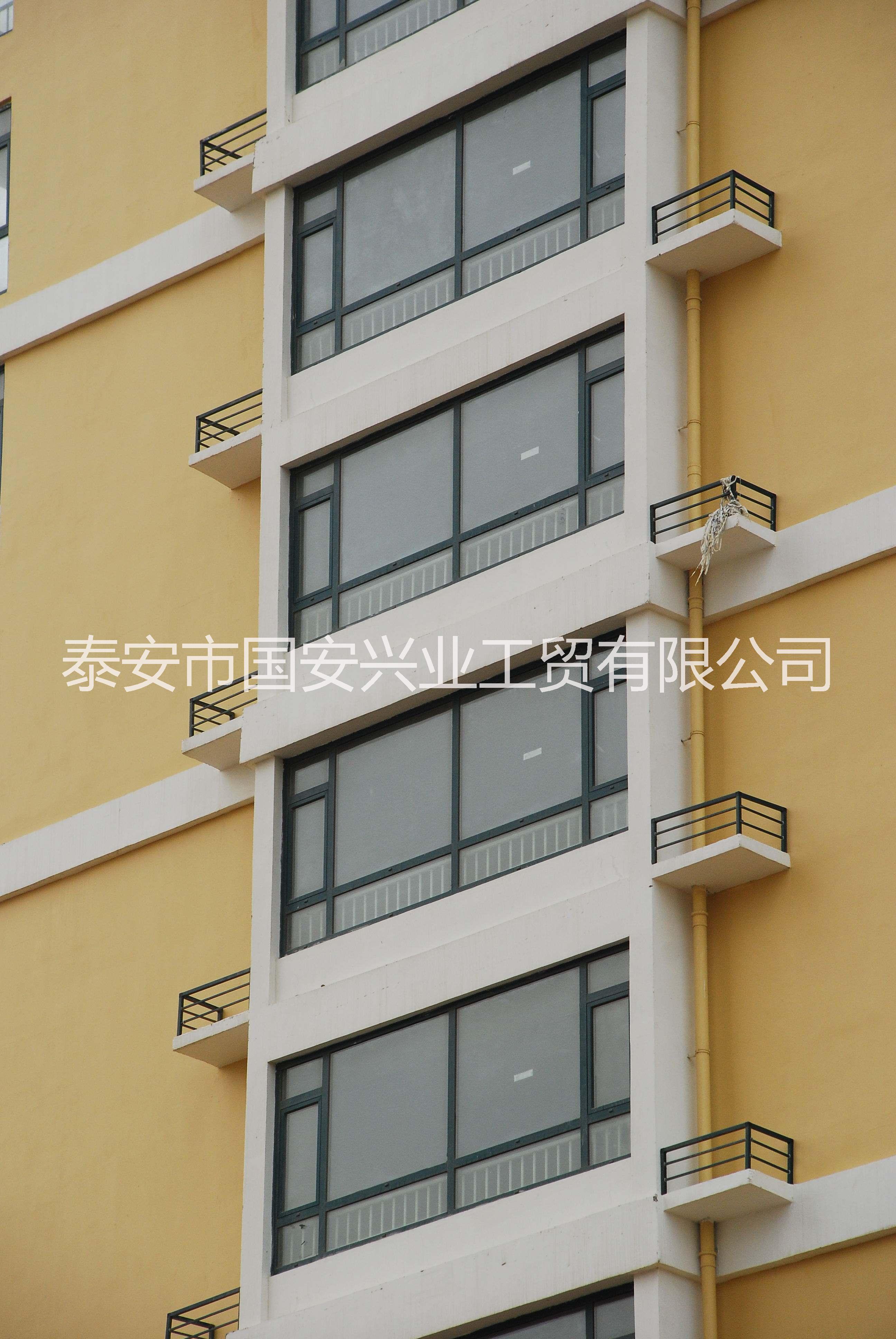 空調(diào)欄桿 空調(diào)護(hù)欄有什么作用 空調(diào)護(hù)欄價(jià)格