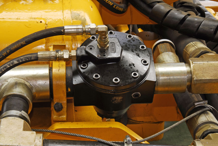 熱銷  HC726履帶式露天潛孔鉆車 *履帶式潛孔鉆車