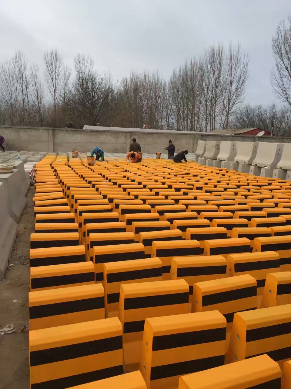 塑料交通警示柱 道路標(biāo)志柱警戒桿 水泥塊水泥隔離塊大門口水泥墩小區(qū)