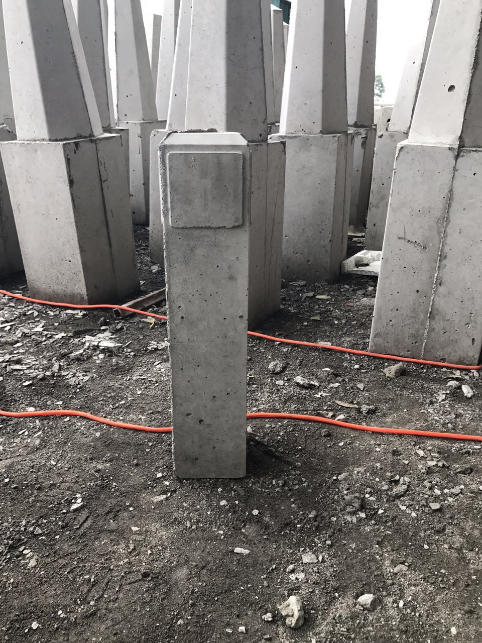 高速公路柱式輪廓標(biāo)百米樁