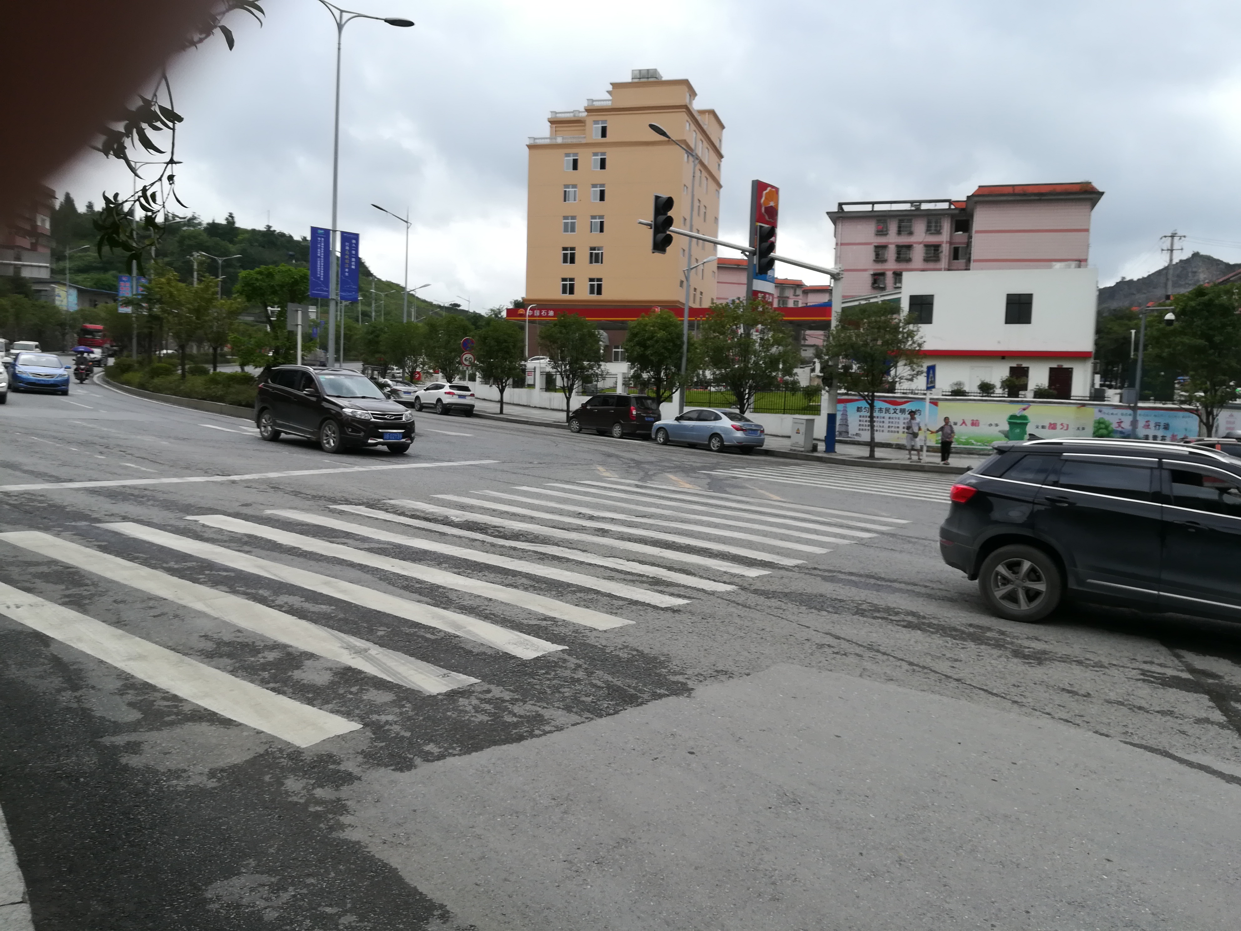 凱里道路高壓水除線減少對交通影響， 凱里道路高壓水除線減少對交通影響