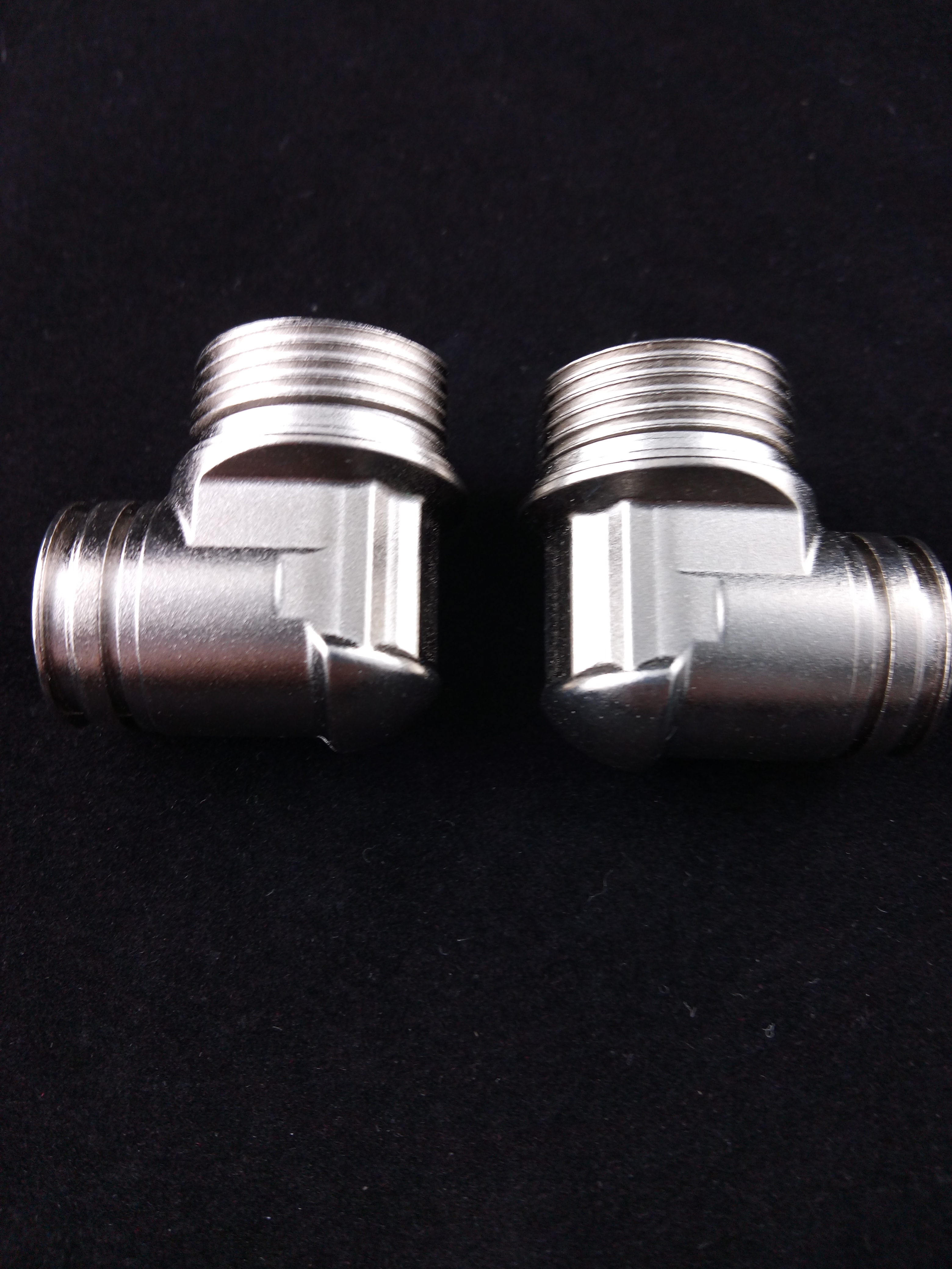 汽車新能源電子連接器003