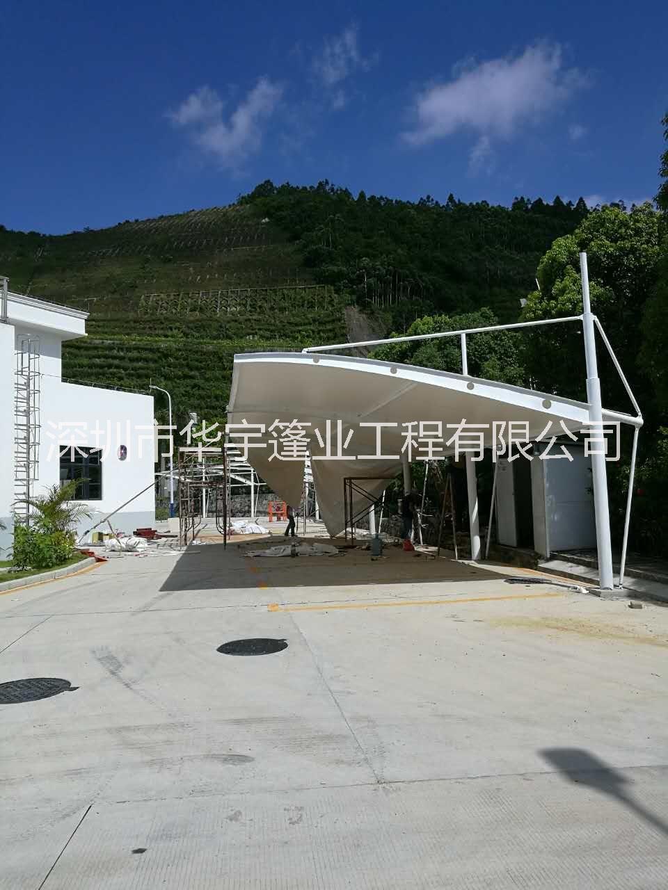 充電膜結(jié)構(gòu) 充電樁膜結(jié)構(gòu)停車棚自行車擋雨棚 小區(qū)工廠收費崗亭膜結(jié)構(gòu)遮陽擋雨棚小區(qū)物業(yè)停車棚 充電膜結(jié)構(gòu)停車棚自行車擋雨棚