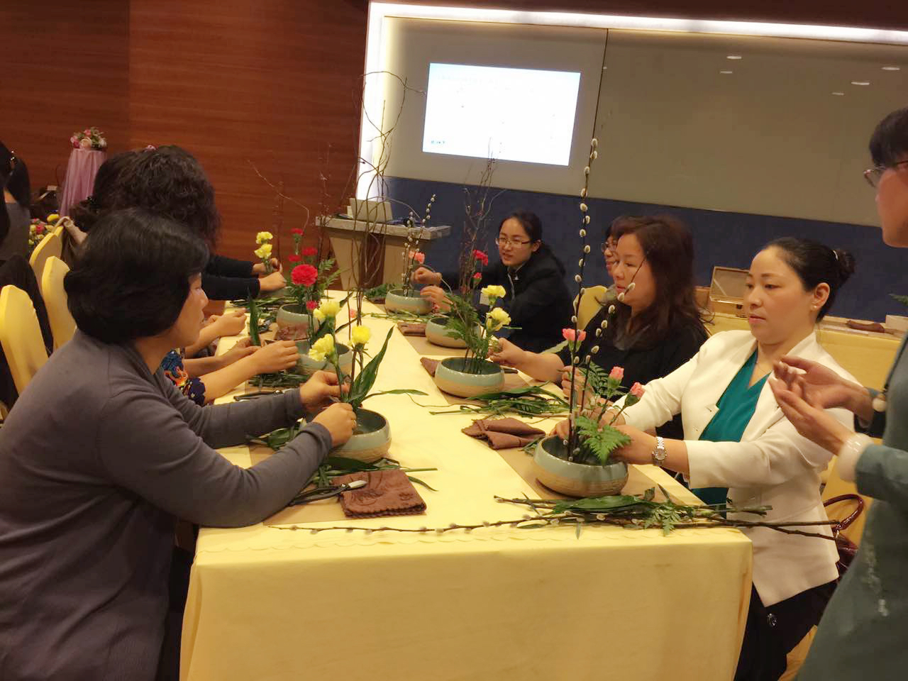 花道培訓(xùn)花道培訓(xùn)專業(yè)學(xué)校廣東花道培訓(xùn)哪家好花道培訓(xùn)專業(yè)機(jī)構(gòu)