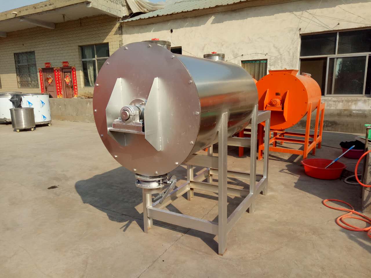 廣東干粉攪拌機 ，臥式干粉攪拌機價格，膩子攪拌機哪家好？哪里有膩子粉攪拌機？膩子粉攪拌機廠家直銷