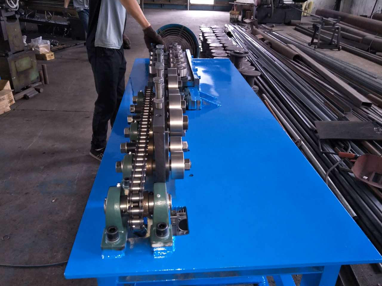 自帶動(dòng)力校直器短材調(diào)直機(jī) 自帶動(dòng)力矯直機(jī) 銅棒矯直器