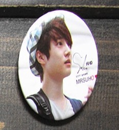 廣州演唱會香港明星環(huán)球演出紀(jì)念，馬口鐵徽章人物徽章金屬紀(jì)念品定制