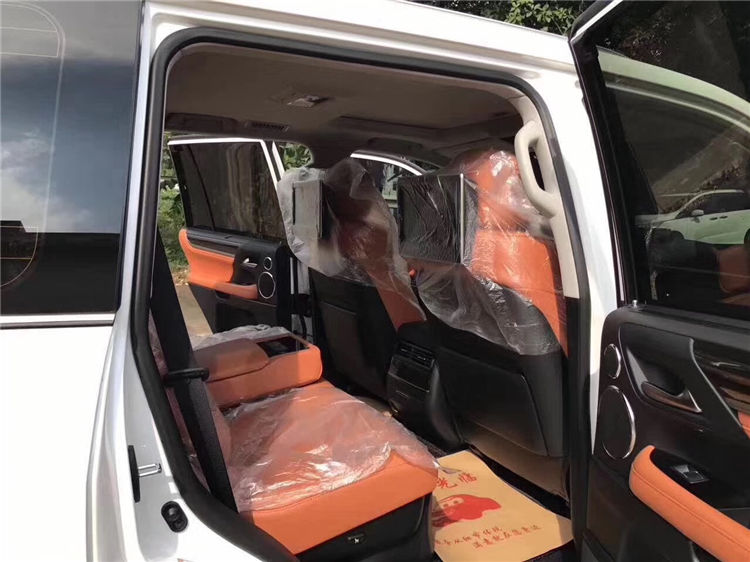 黃江二手車：17款雷克薩斯LX570S