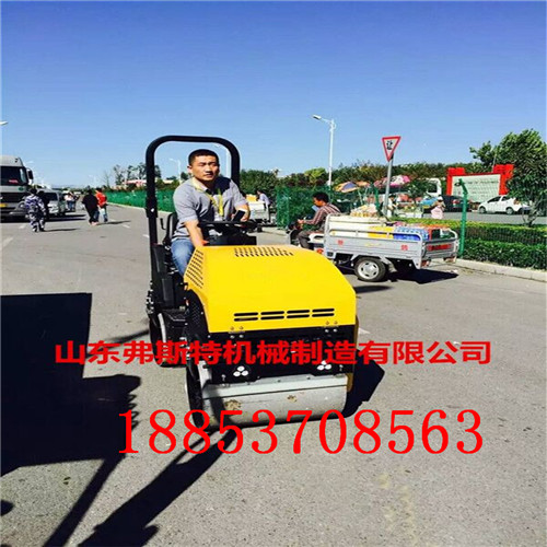 1噸壓路機 座駕式壓路機1噸壓路機做工精細(xì)座駕式壓路機全國聯(lián)保小型壓路機廠家直銷