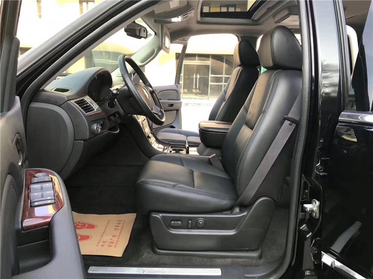 黃江二手車：12款凱迪拉克凱雷德
