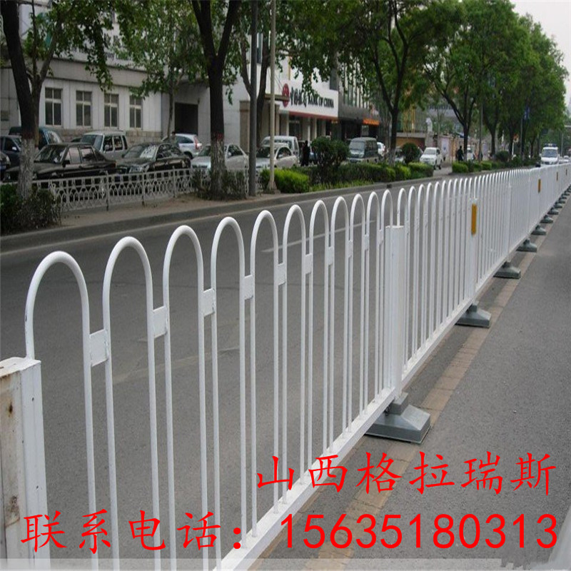 山西京式護(hù)欄 市政道路護(hù)欄太原道路安全隔離欄廠家直銷