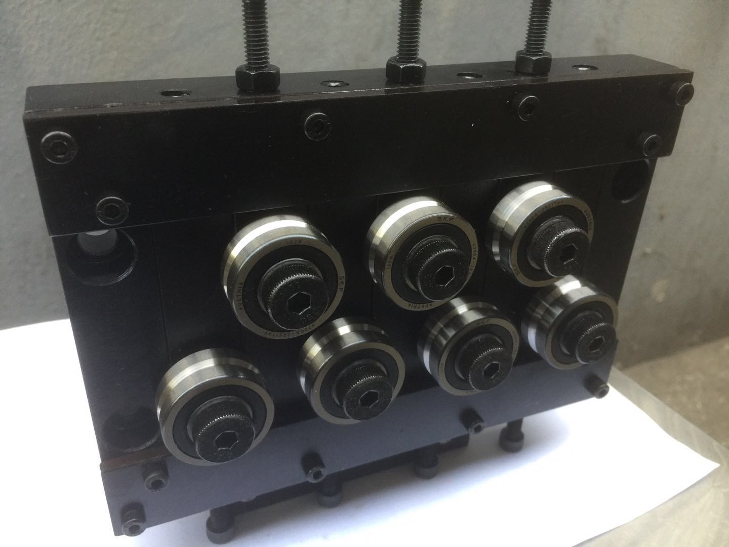 精密矯直器精密矯直器凸輪式矯直器 快速設(shè)定矯直器