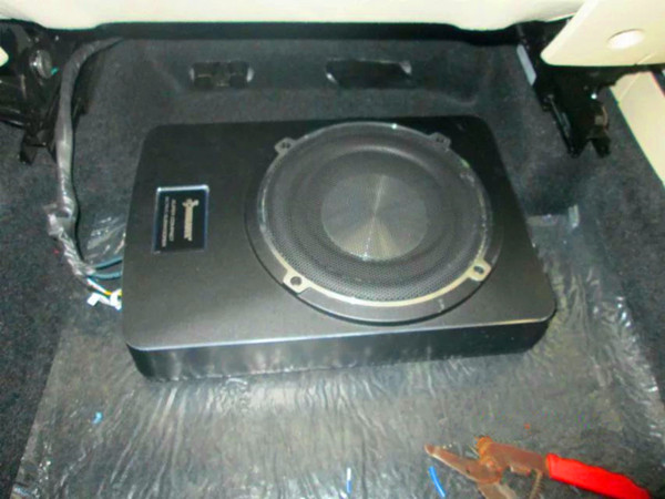 濰坊大眾途觀汽車音響改裝德國(guó)喜力士 濰坊成功專業(yè)汽車音響