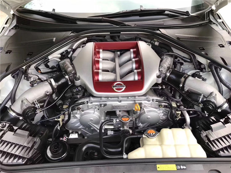 黃江二手車：純15年戰(zhàn)神GTR 3.8T