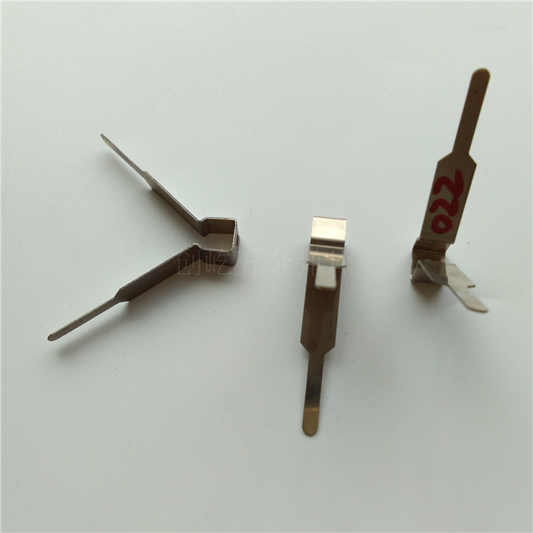 供應(yīng)二次治具鋼線噴油夾具 涂裝治具鋼片噴漆夾子價(jià)格