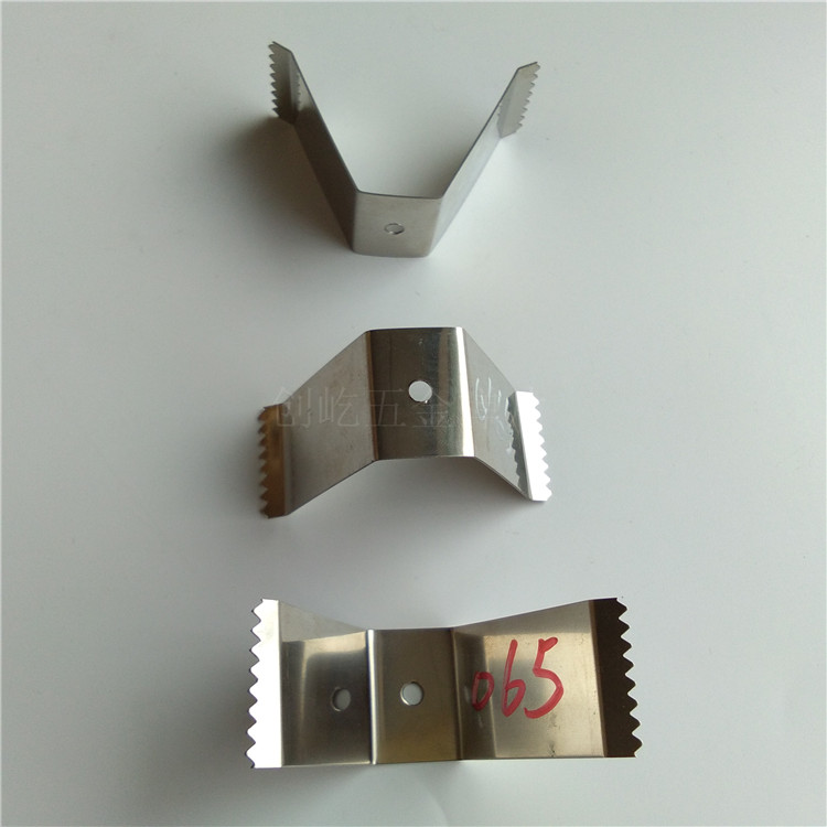 供應(yīng)批量生產(chǎn)尖角噴漆彈片 涂裝鋼片 電鍍夾具治具價(jià)格