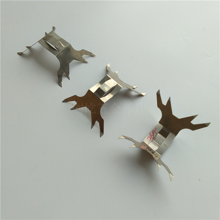 供應(yīng)批量生產(chǎn)尖角噴漆彈片 涂裝鋼片 電鍍夾具治具價(jià)格