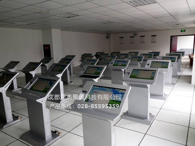 成都車管考試考試機(jī)|理論考試觸摸一體機(jī)思杰聚典供應(yīng)