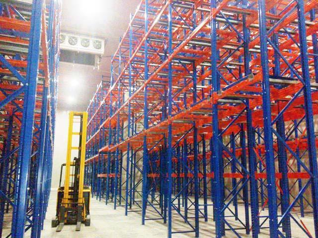 鄭州后推式貨架