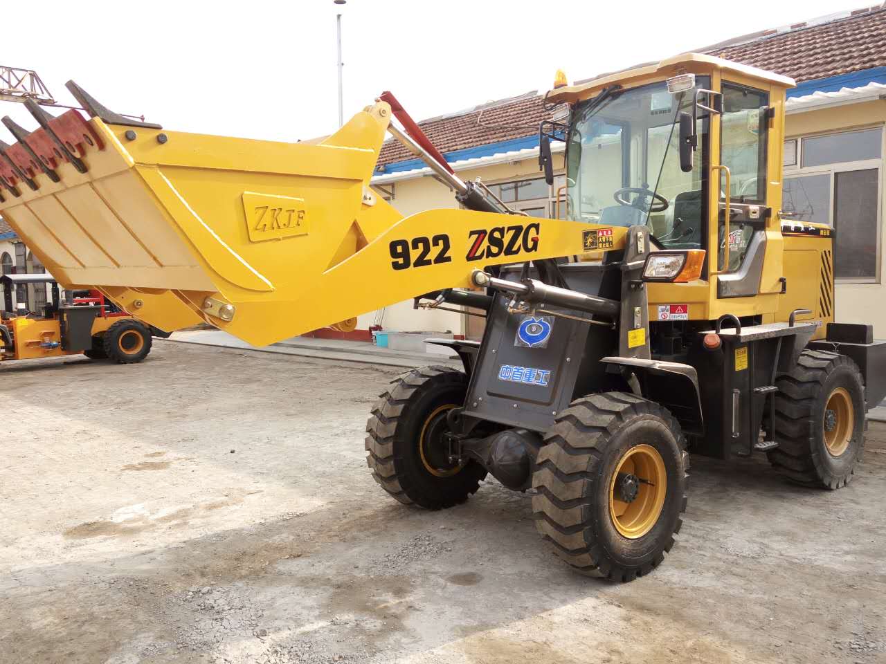 多功能四輪驅(qū)動(dòng)多功能四輪驅(qū)動(dòng)裝載機(jī)帶貨叉廠家裝載機(jī)帶貨叉廠家