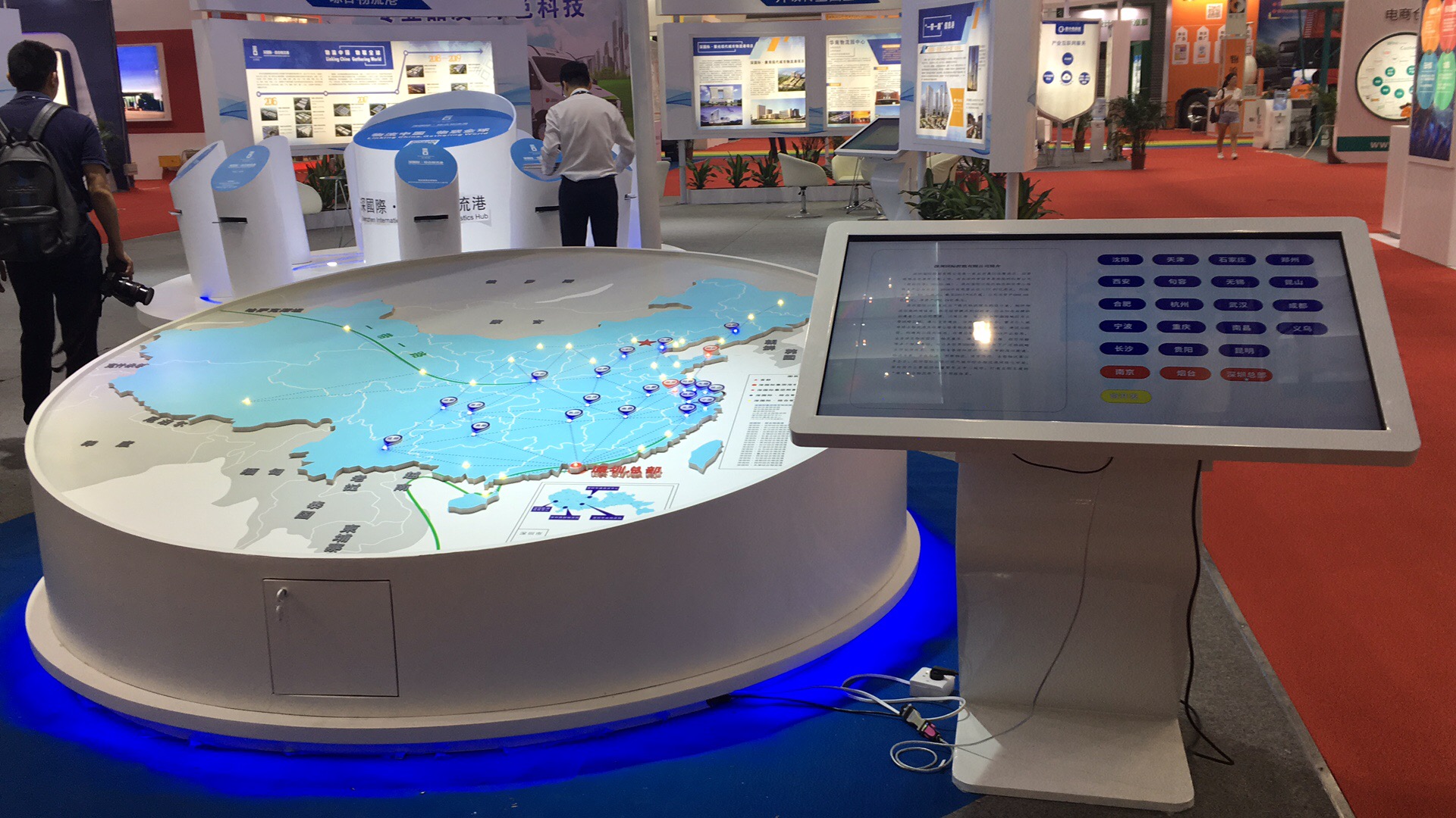 深圳安卓觸摸屏廣告播放機(jī)租賃