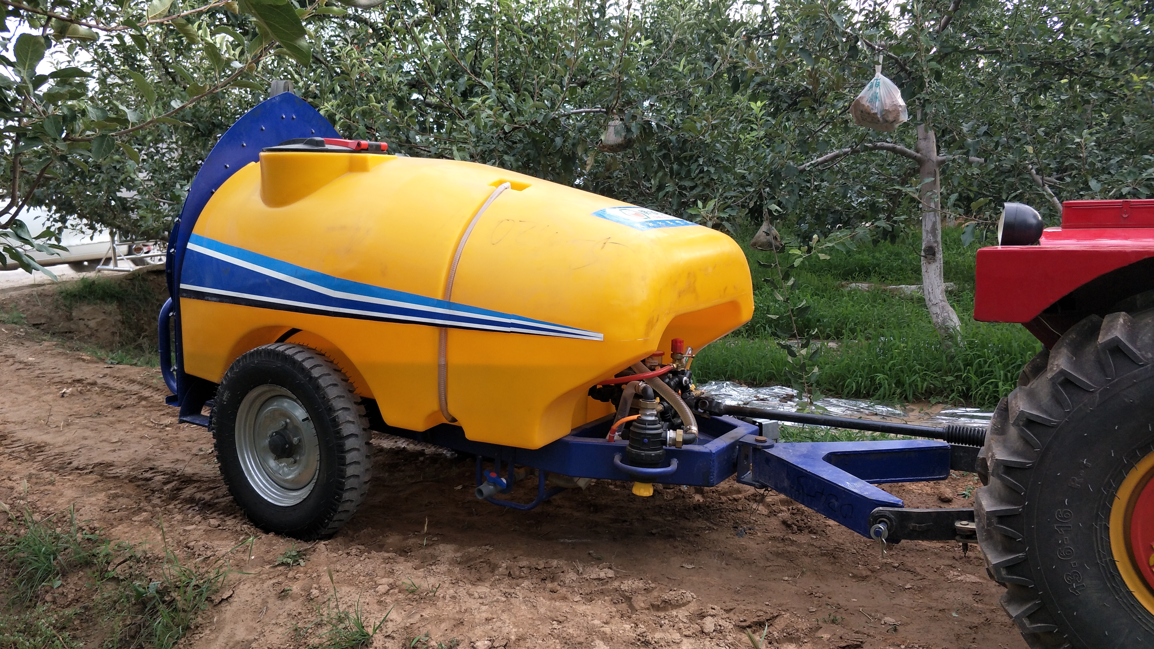 拖拉機牽引式風送果園噴霧機 拖拉機牽引式果園噴霧機 拖拉機牽引式果園打藥機 拖拉機牽引式風送果園打藥機