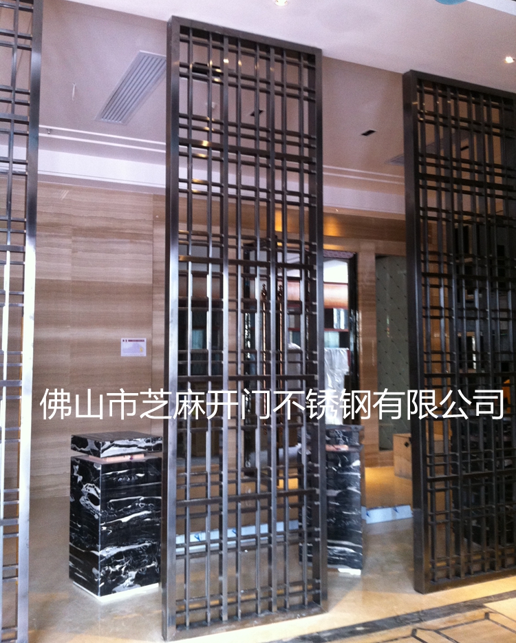 客廳鏤空不銹鋼屏風(fēng)隔斷， 不銹鋼屏風(fēng)供應(yīng)商