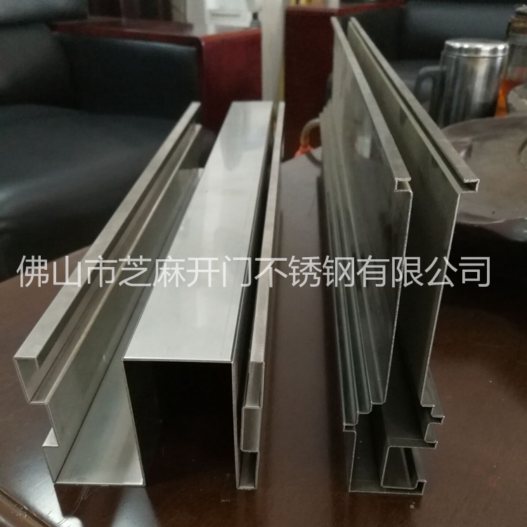 定制不銹鋼裝飾線條收邊條包邊條 不銹鋼304腰線壓邊條踢腳線u型 不銹鋼壓邊條