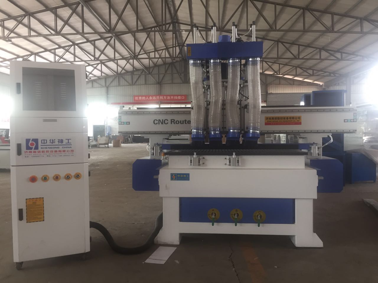 供應太原櫥柜門衣柜門雕刻機