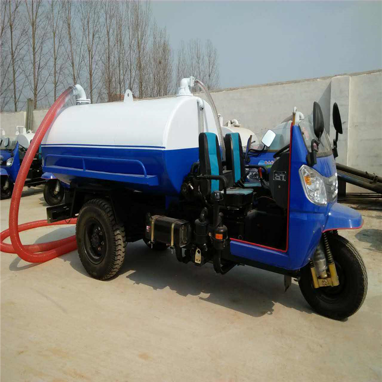 東風(fēng)吸糞車(chē) 小型三輪吸糞車(chē)車(chē)規(guī)格齊全