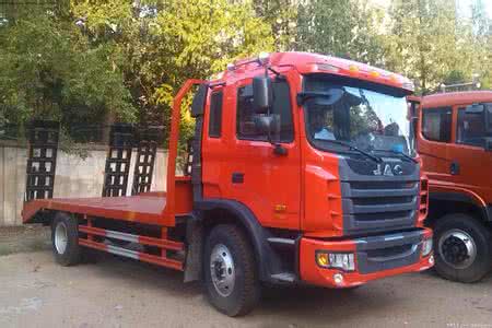 江淮單橋平板運(yùn)輸車(chē)工程機(jī)械車(chē)廠家
