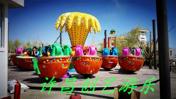 公園低投入*的魔幻陀螺游樂設(shè)備創(chuàng)藝廠家火爆熱銷的親子情侶游藝設(shè)施