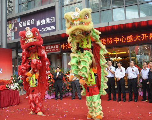 佛山黃飛鴻醒獅團(tuán) 龍燈舞獅專業(yè)制作舞獅團(tuán)多少錢，哪家好 廣東醒獅隊