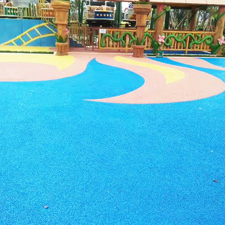 河南鄭州彩色透水混凝土信陽學(xué)校跑道不積水透水路面包施工