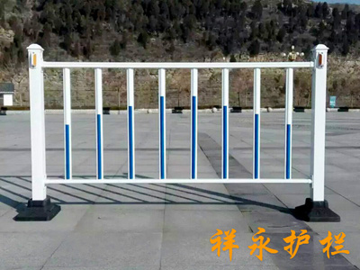 市政道路護(hù)欄交通護(hù)欄市政隔離護(hù)欄