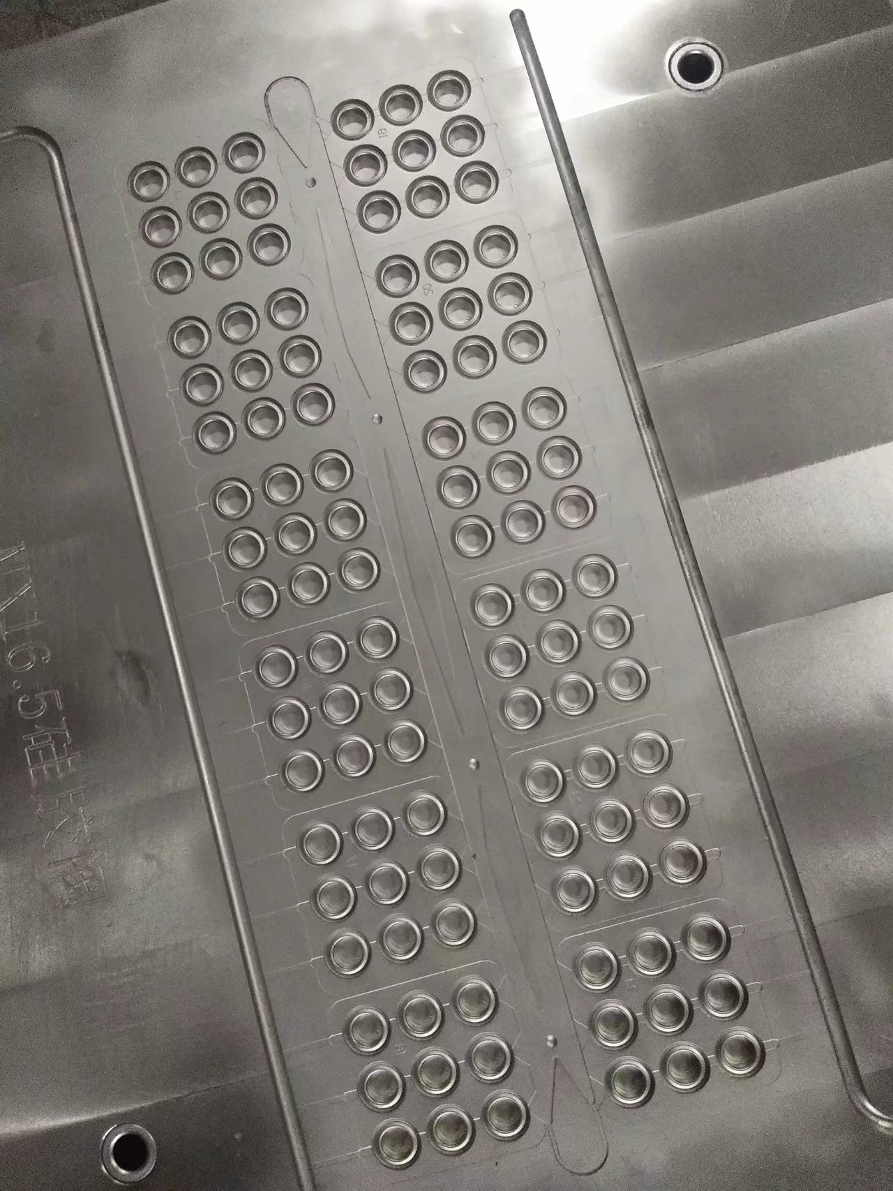 硅橡膠模具拋光，霧面鍍鎳加工，噴砂 硅膠模具噴砂，拋光霧面鍍鎳加工，