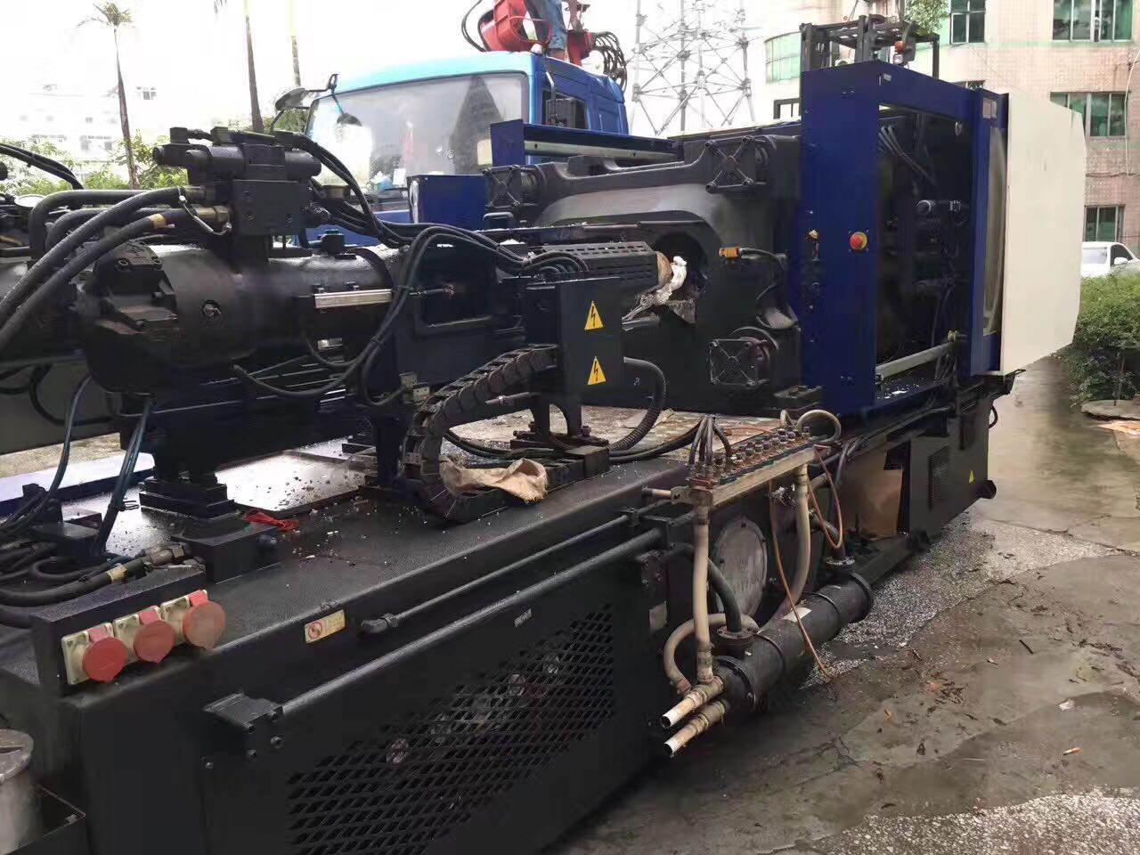 海天雙色注塑機250T原裝機臺9成新多臺轉讓、價格便宜、機臺好用