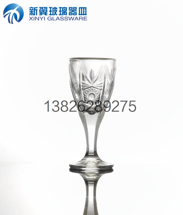 高質(zhì)量?jī)?nèi)銷(xiāo)品牌推銷(xiāo)水晶白酒酒具禮盒套裝