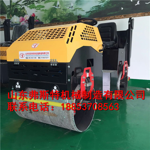 弗斯特廠家推薦小型壓路機1噸振動壓路機就是耐用